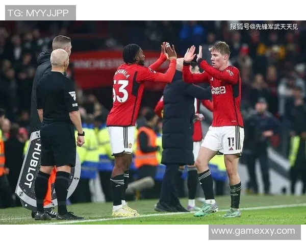 巴萨对决曼联爵爷的战术博弈与历史交锋的精彩回顾 巴萨对决曼联爵爷的战术博弈与历史交锋的精彩回顾