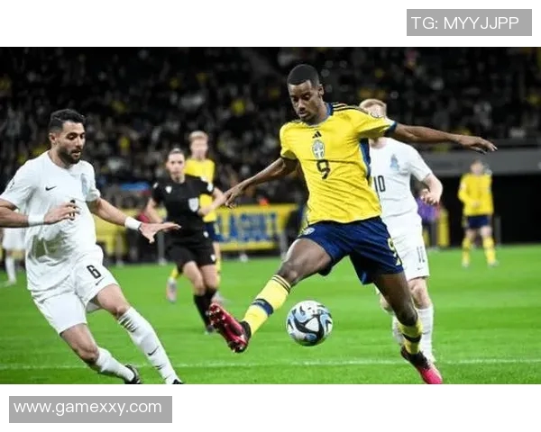 帕莱斯与巴西国际的激烈对决揭示足球战术与团队合作的魅力