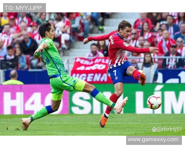 意甲焦点战罗马主场迎战佛罗伦萨争夺欧战资格的关键之战 意甲焦点战罗马主场迎战佛罗伦萨争夺欧战资格的关键之战