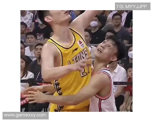 CBA激战广厦对阵四川双方全力争胜精彩瞬间回顾 CBA激战广厦对阵四川双方全力争胜精彩瞬间回顾