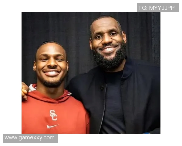 詹姆斯父子同台时刻即将到来布朗尼正式宣布参加NBA选秀 詹姆斯父子同台时刻即将到来布朗尼正式宣布参加NBA选秀