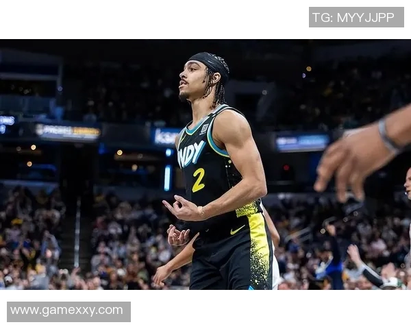 快船与步行者全场激战回顾球迷热情高涨精彩瞬间不断