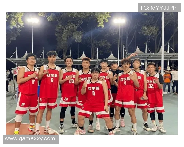 重庆篮球队的奋斗与荣耀：一段不平凡的突破之旅