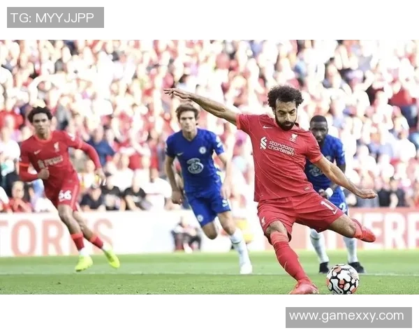 黑山与俄罗斯足球友谊赛因争议判罚腰斩球迷反应热烈引发广泛讨论